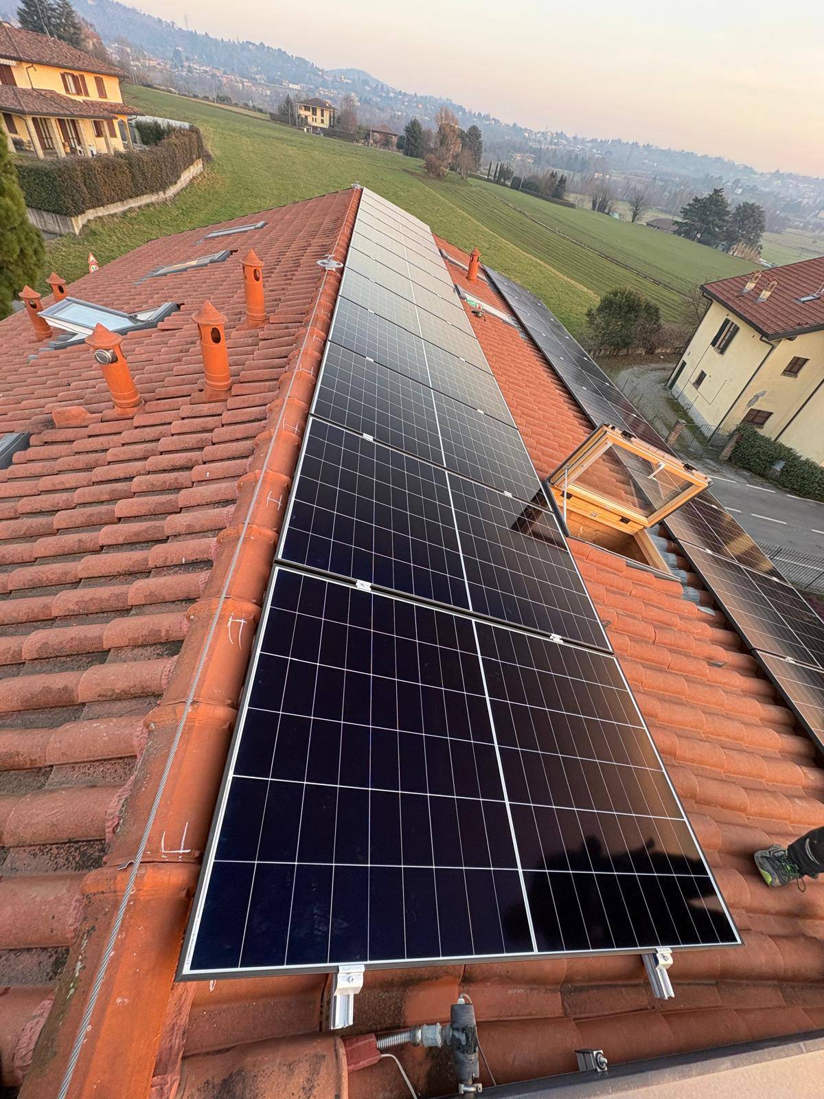 macera-termoidraulica-impianto-fotovoltaico-villa-in-brianza (2)