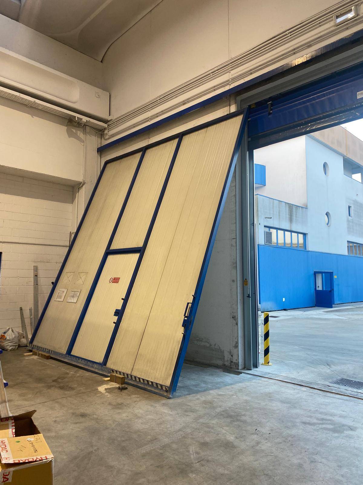 macera-termoidraulica-installazione-griglia-drenaggio-capannone-industriale-milano (9)