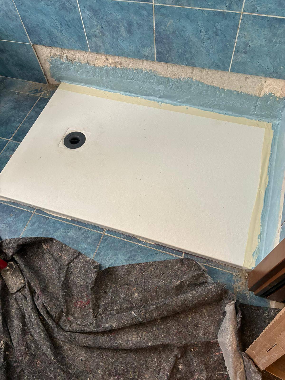 macera-termoidraulica-sostituzione-piatto-doccia-appartamento-milano (1)