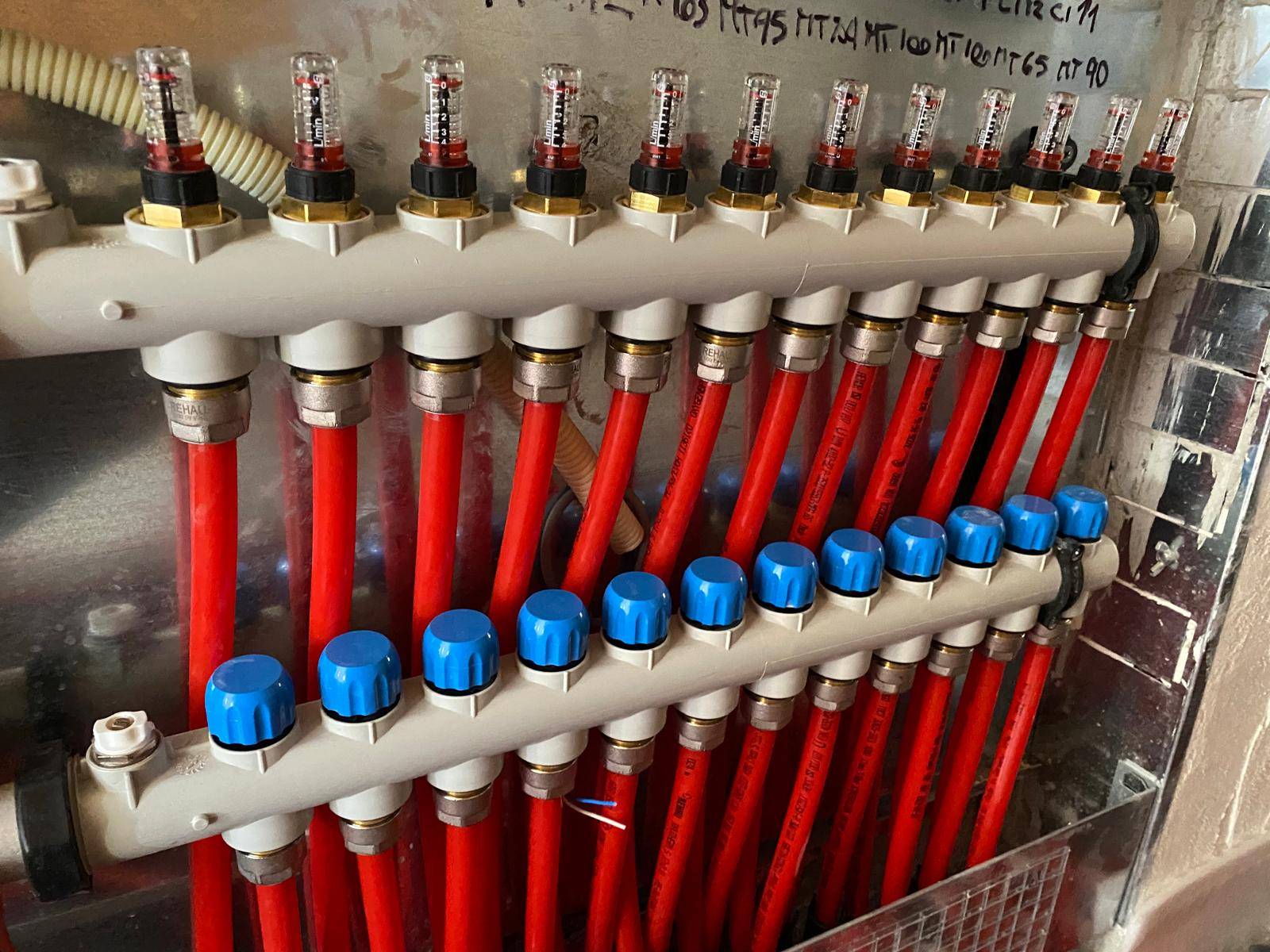 macera-termoidraulica-riscaldamento-pavimento-attivita-commerciale-cernusco-sul-naviglio(1)