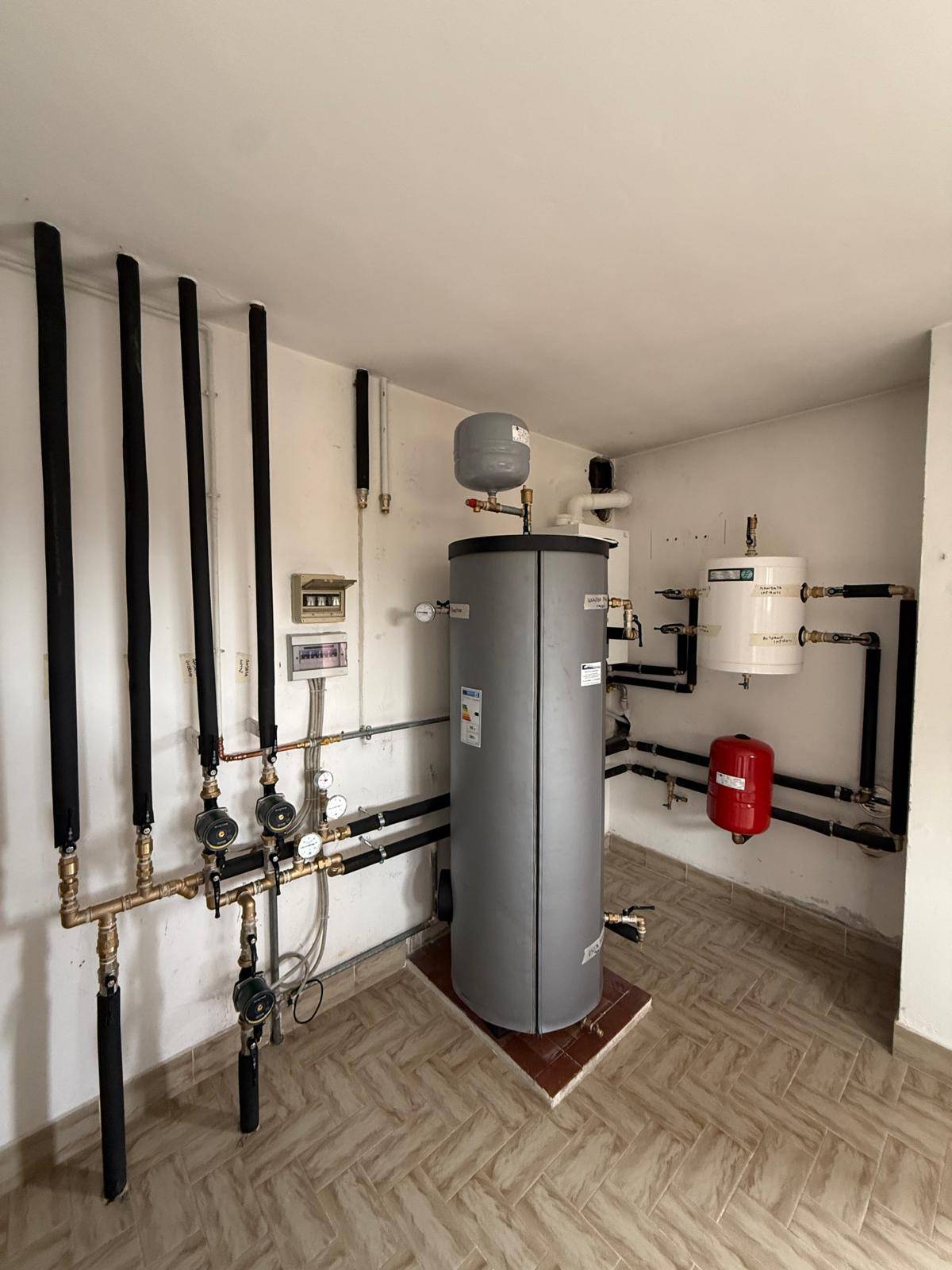 macera-termoidraulica-impianto-ibrido-cava-manara (2)