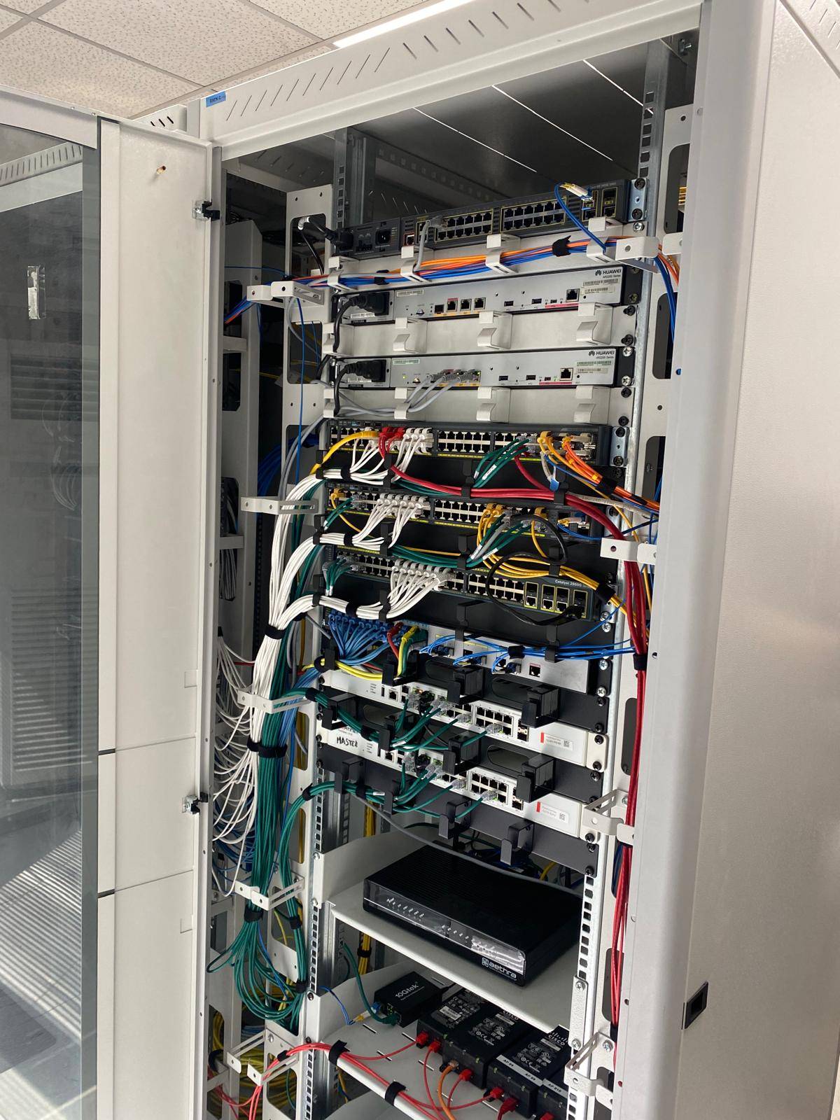 macera-termoidraulica-sistemazione-cablaggio-rete-locale-azienda-milano (5)