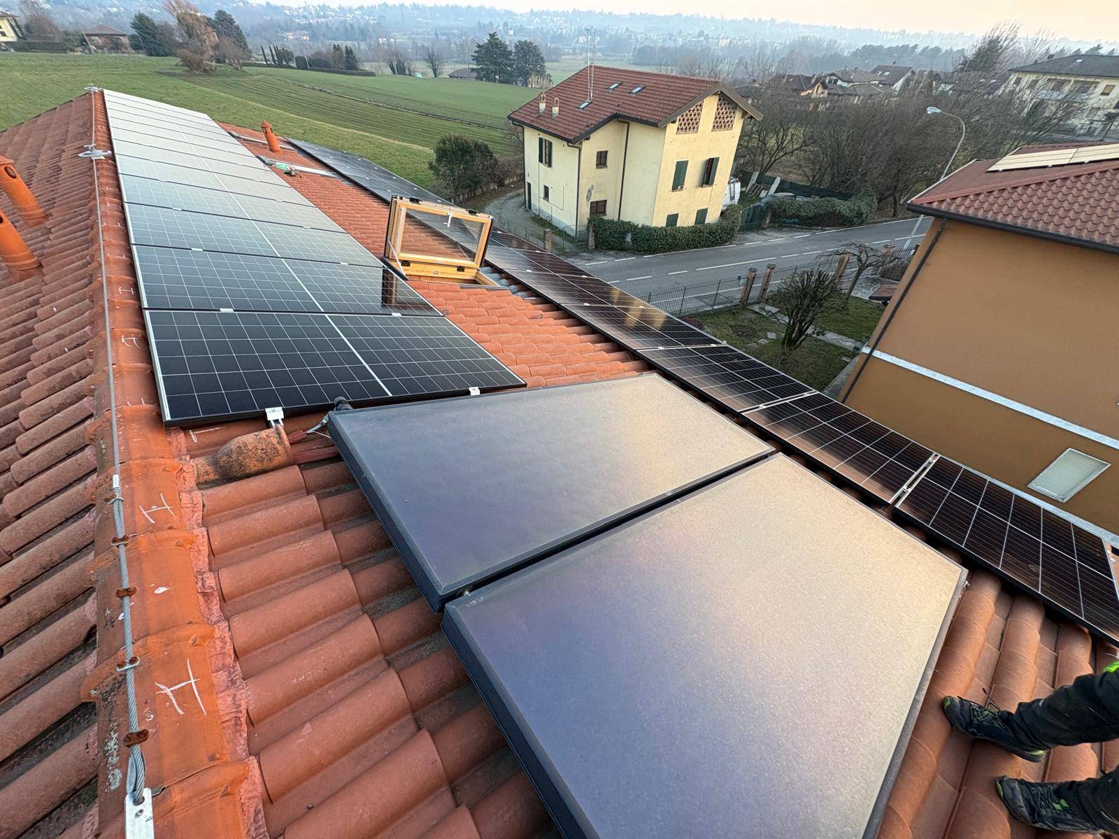 macera-termoidraulica-impianto-fotovoltaico-villa-in-brianza (4)